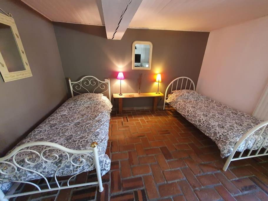 Villa Dependance Pour 1 A 4 Pers Au Calme Dans Propriete Marboz Esterno foto